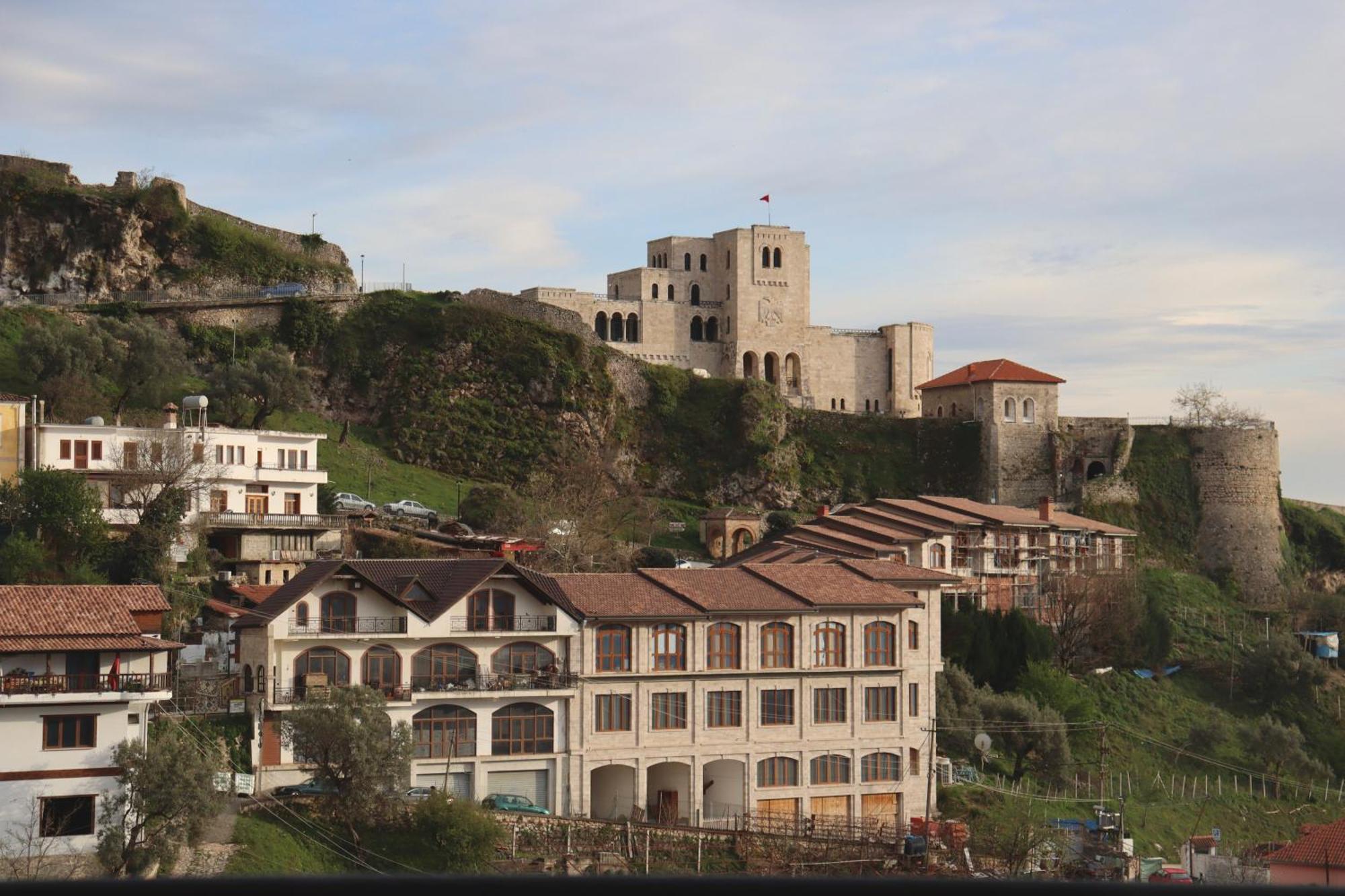 Pisha Panoramic Rooms Kruje Exterior photo
